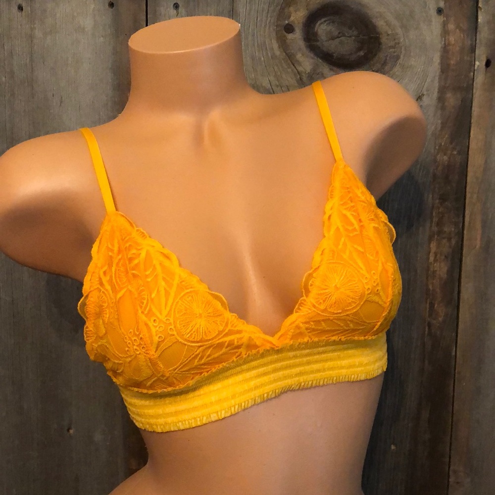 NWOT Aerie Lace Triangle Bra in Tangerine Crush Size Small